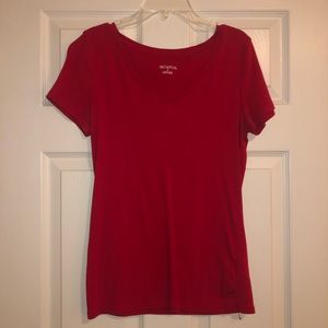 Red v-neck tshirt